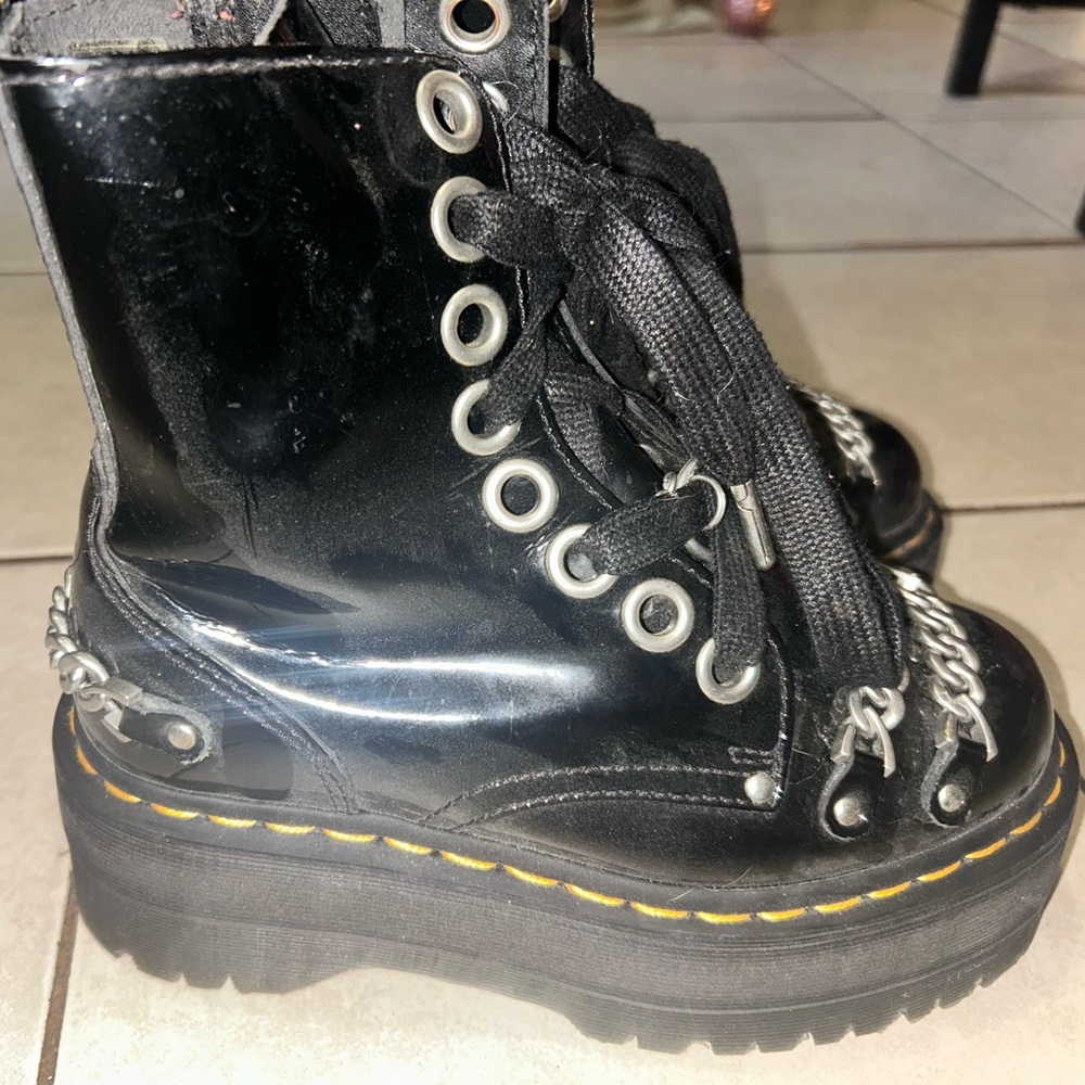 Dr. Martens